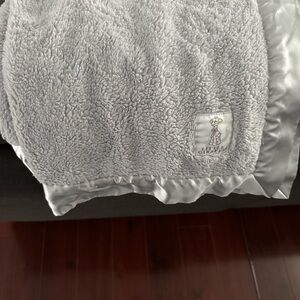 Little Giraffe Silver Plush Blanket